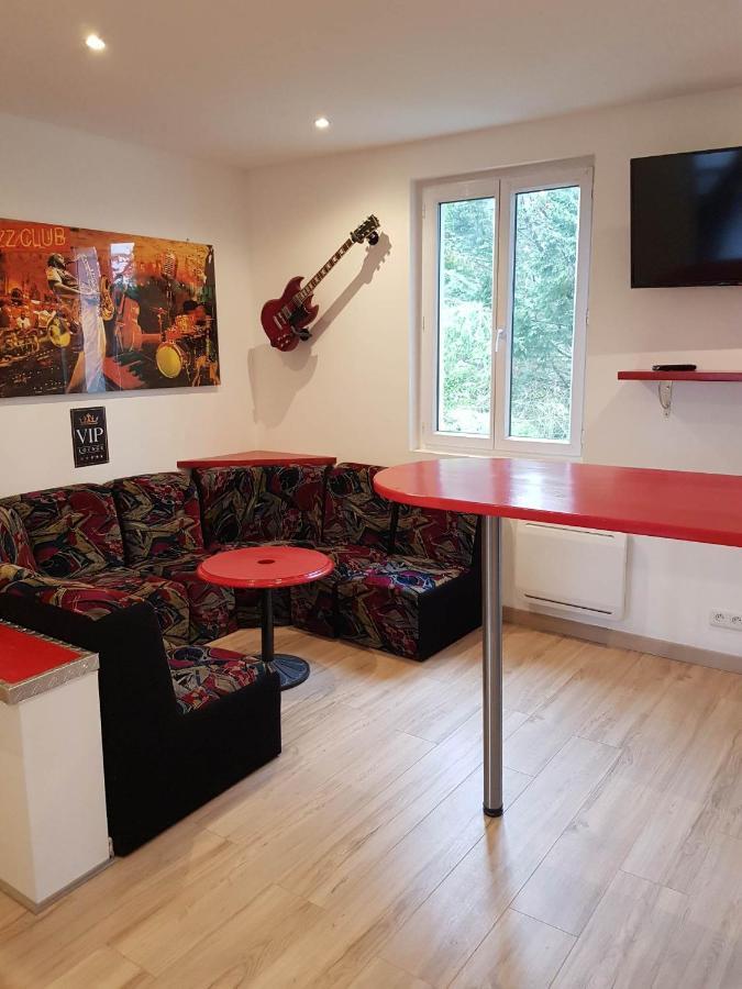 05 - Tres Joli 3 Pieces Neuf 2 Chambres, Logement Tout Equipe Pour 1 A 4 Personnes Maximum, Vue Sur Jardin Avec Parking Privatif, Grand Fourgon Possible, Tout Le Linge De Maison Est Fourni Annesse-et-Beaulieu 외부 사진