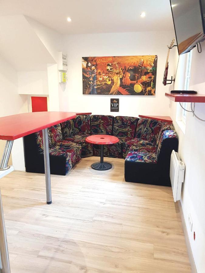 05 - Tres Joli 3 Pieces Neuf 2 Chambres, Logement Tout Equipe Pour 1 A 4 Personnes Maximum, Vue Sur Jardin Avec Parking Privatif, Grand Fourgon Possible, Tout Le Linge De Maison Est Fourni Annesse-et-Beaulieu 외부 사진